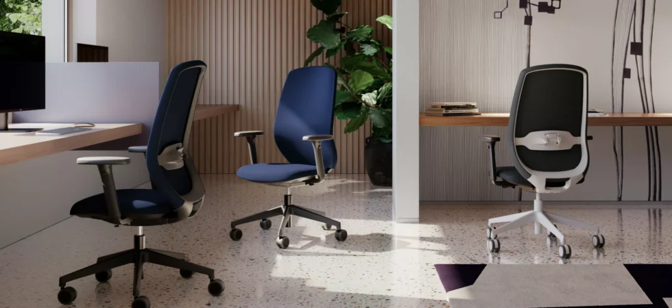 Poltrona da ufficio Kastel Key Bold in un ambiente di lavoro